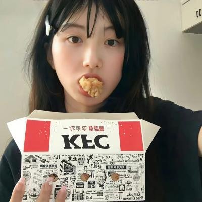 绿茵春色